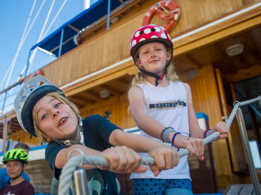 Bike and boat holidays with children: how they work holidays-bike-and-boat-children image