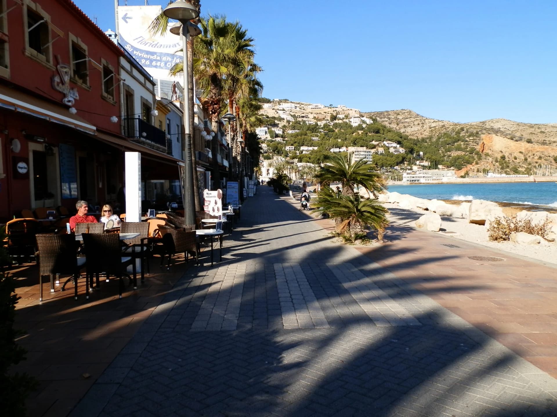 From Alacant to Valencia: Cycling the Costa Blanca Illustrative image, AI-generated or AI-modified: From Alacant to Valencia: Cycling the Costa Blanca