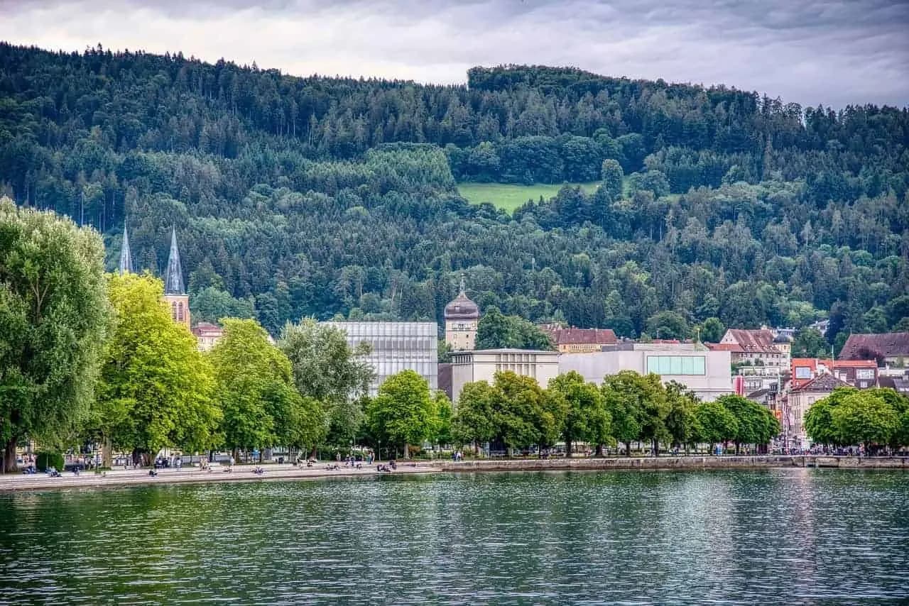 Lake Constance Family Tour: Cycling Around the Bodensee Illustrative image, AI-generated or AI-modified: Lake Constance Family Tour: Cycling Around the Bodensee