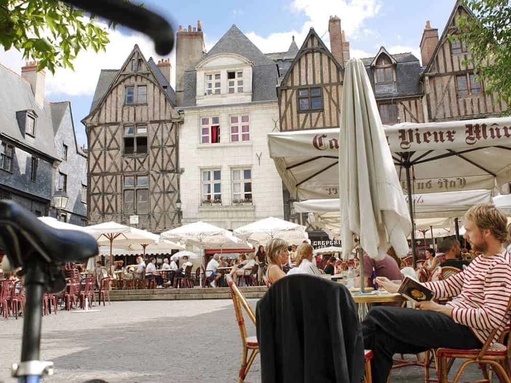 Loire Cycling: From Tours to Angers Illustrative image, AI-generated or AI-modified: Loire Cycling: From Tours to Angers