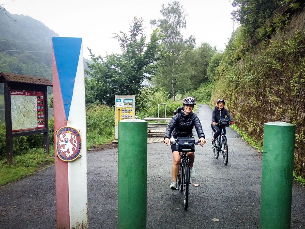 Prague to Dresden: Cycling the Elbe from Bohemia to Saxony Illustrative image, AI-generated or AI-modified: Prague to Dresden: Cycling the Elbe from Bohemia to Saxony