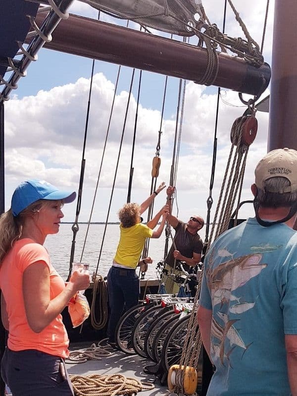 Sail & Bike Wadden Sea Illustrative image, AI-generated or AI-modified: Sail & Bike Wadden Sea