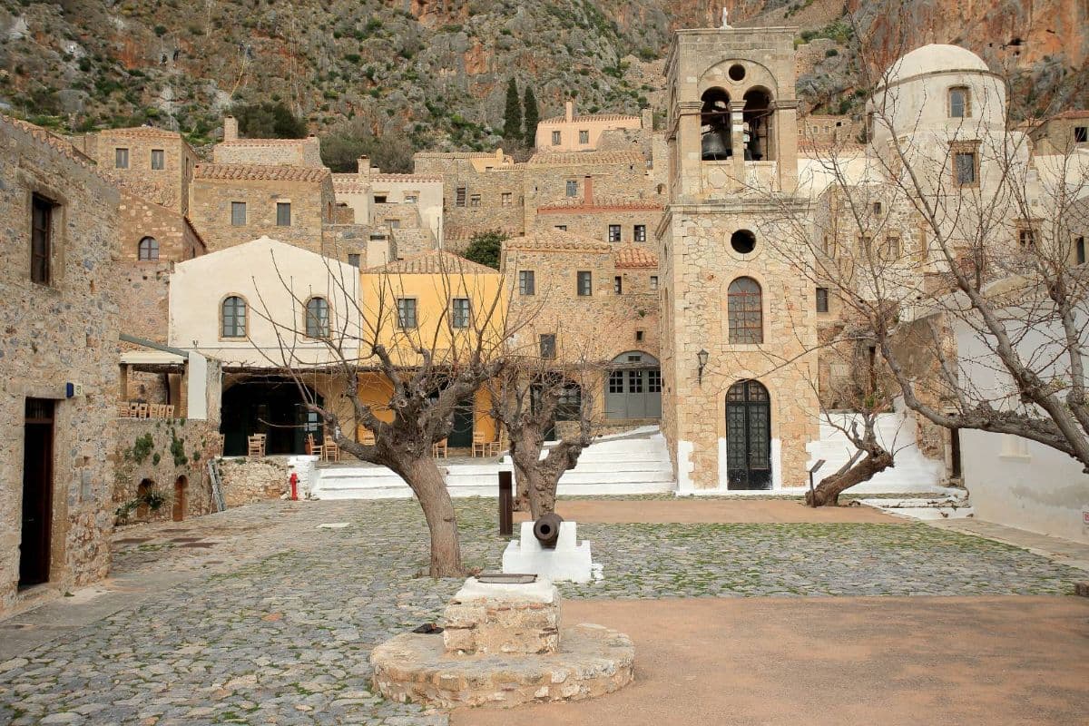 South Peloponnese E-Bike Tour Illustrative image, AI-generated or AI-modified: South Peloponnese E-Bike Tour