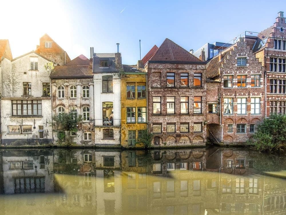 The Best of Holland and Belgium: Amsterdam to Bruges by Bike and Barge Illustrative image, AI-generated or AI-modified: The Best of Holland and Belgium: Amsterdam to Bruges by Bike and Barge