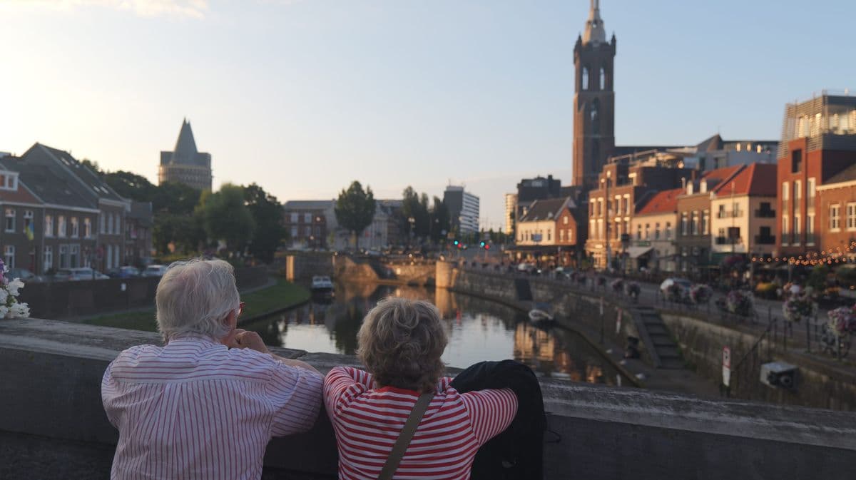 Amsterdam to Maastricht Boat & Bike Tour amsterdam-maastricht-boat-bike