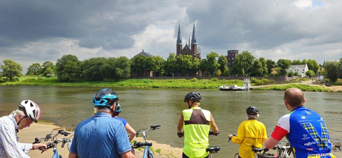 Amsterdam to Maastricht Boat & Bike Tour amsterdam-maastricht-boat-bike