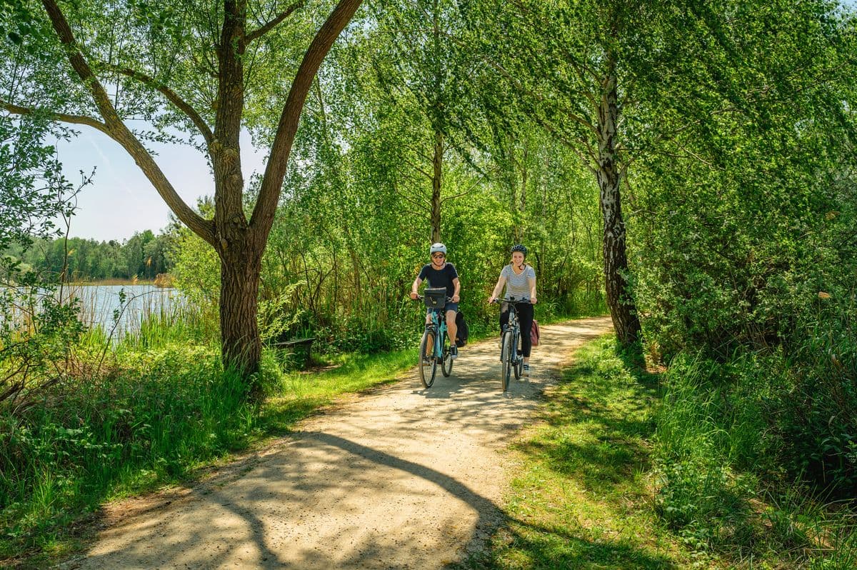 Berlin & Lakes Boat and Bike Tour berlin-green-lake-district-boat-bike