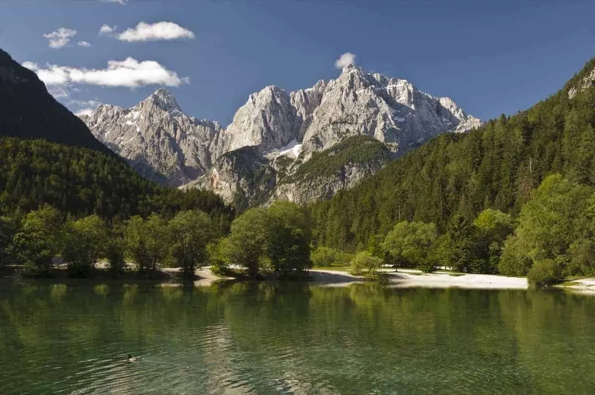 Pearls of Slovenia: Alpine Lakes and Valleys Illustrative image, AI-generated or AI-modified: Pearls of Slovenia: Alpine Lakes and Valleys