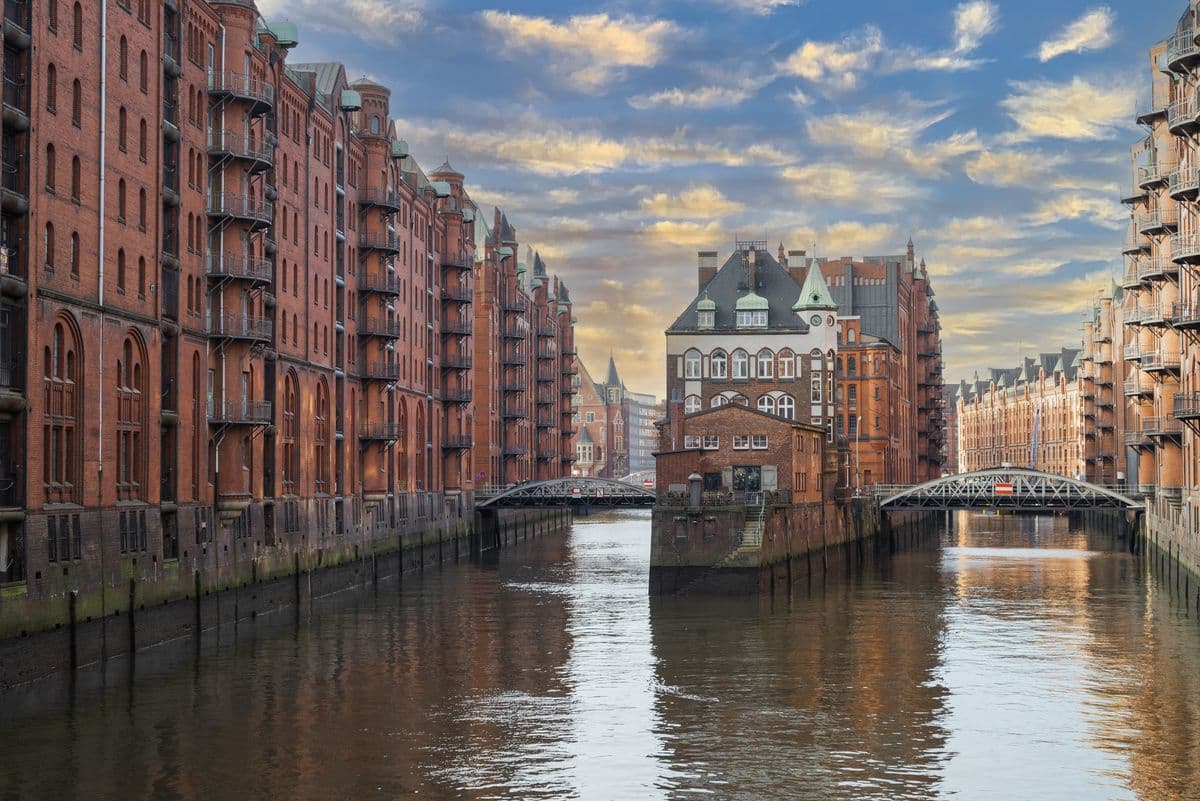 Hamburg and the Old Salt Road Illustrative image, AI-generated or AI-modified: Hamburg and the Old Salt Road