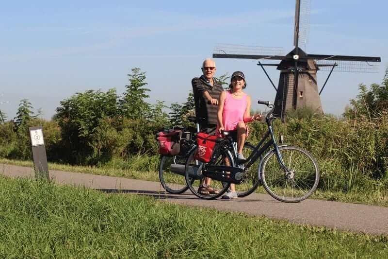 5-Day Tulip Tour Premium by Boat and Bike Illustrative image, AI-generated or AI-modified: 5-Day Tulip Tour Premium by Boat and Bike