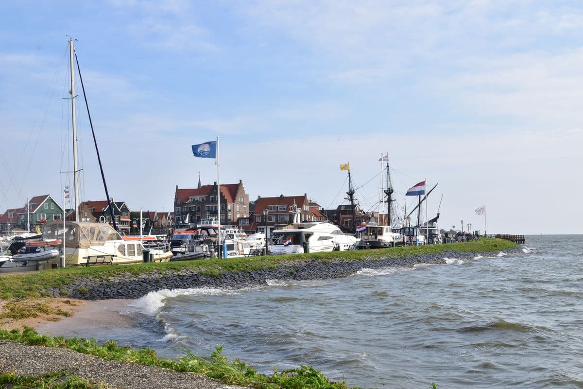 Tulips & Windmills Deluxe: 9-Day Guided Bike & Boat in Holland tulips-windmills-deluxe-9-day-bike-boat-holland