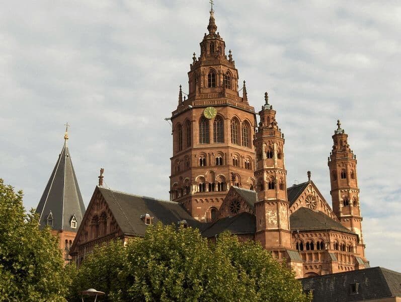 Moselle, Rhine & Main by Boat and Bike: Cochem to Aschaffenburg – 8 Days Guided moselle-rhine-main-bike-barge-cochem-aschaffenburg