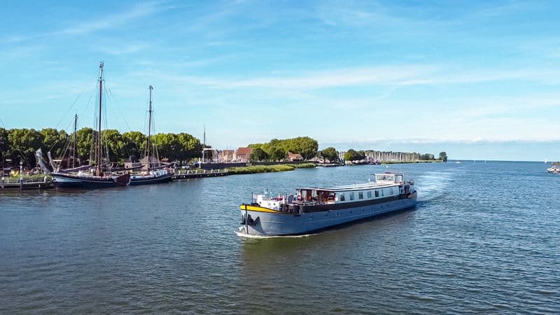 Friesland by Boat and Bike: Lakes and Wadden Coast friesland-by-boat-and-bike-lakes-and-wadden-coast