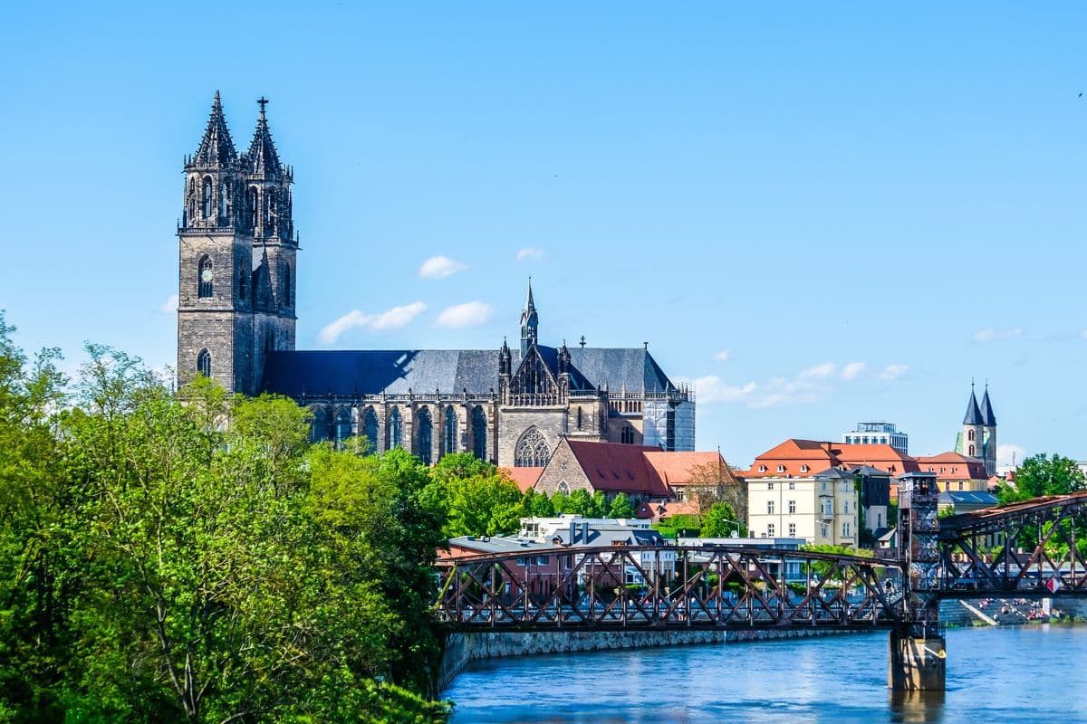 Berlin to Hamburg by Boat and E-Bike: Havel Lakes, Elbe and Lüneburg Heath – 15 Days Guided berlin-to-hamburg-boat-ebike-15-days