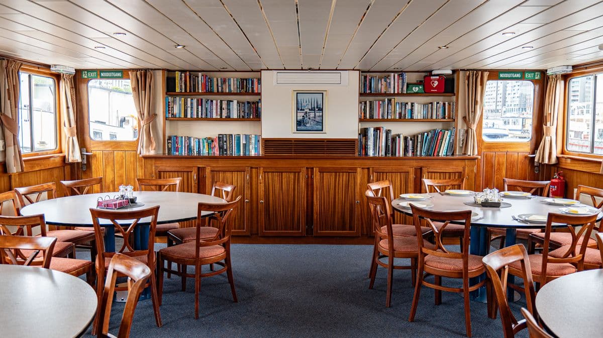 Berlin to Hamburg by Boat and E-Bike: Havel Lakes, Elbe and Lüneburg Heath – 15 Days Guided berlin-to-hamburg-boat-ebike-15-days