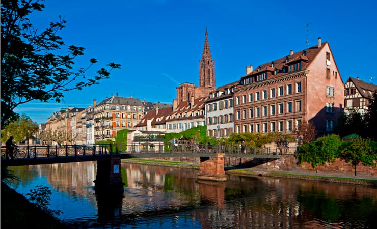 Alsace Wine Cycling: Colmar to Strasbourg Illustrative image, AI-generated or AI-modified: Alsace Wine Cycling: Colmar to Strasbourg
